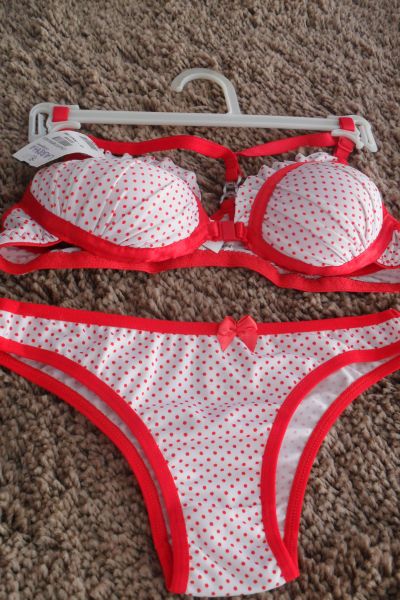 Conjunto menina moça